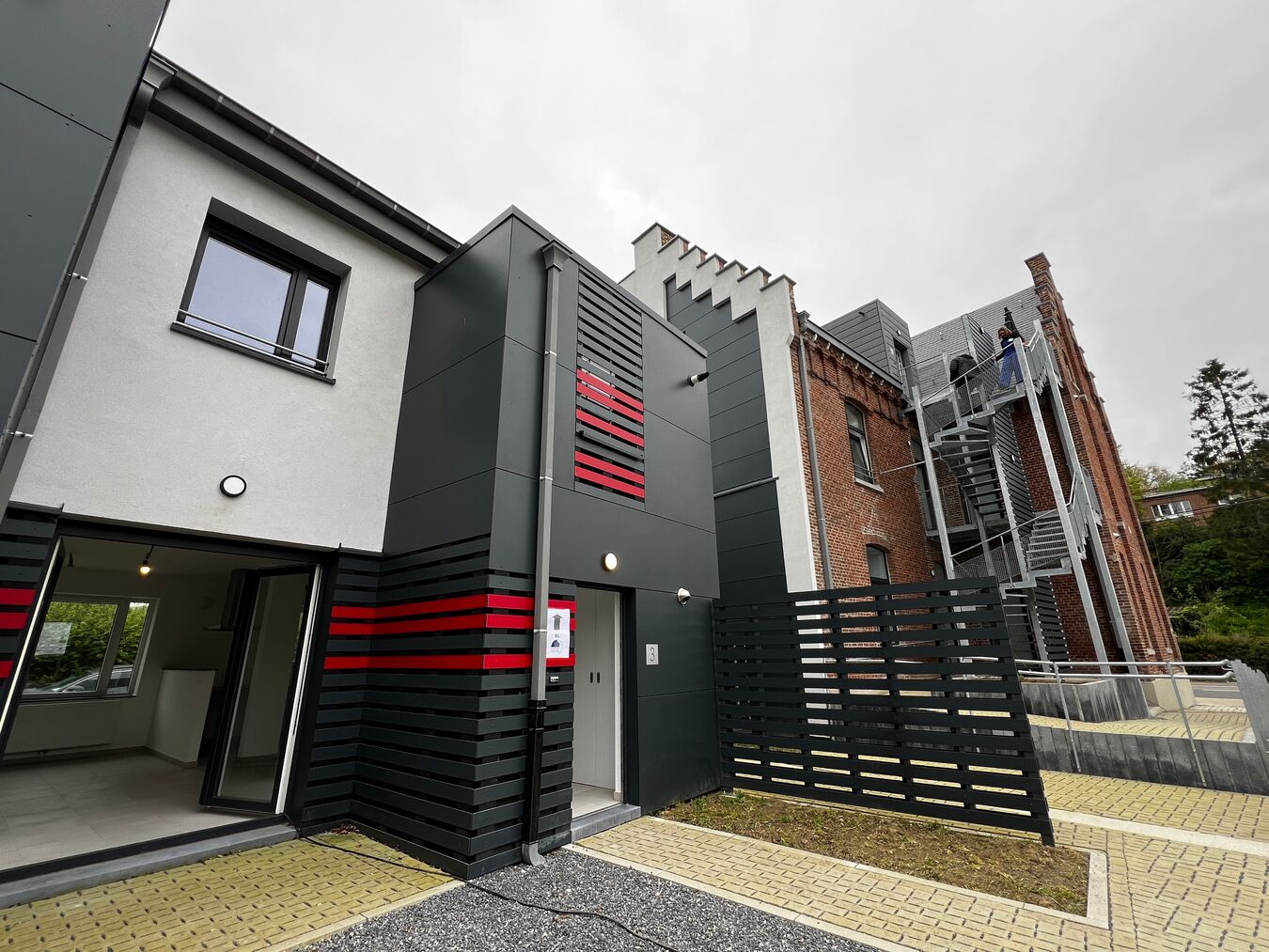 REHABILITATION d'une ANC. GENDARMERIE en 8 LOGEMENTS PUBLICS