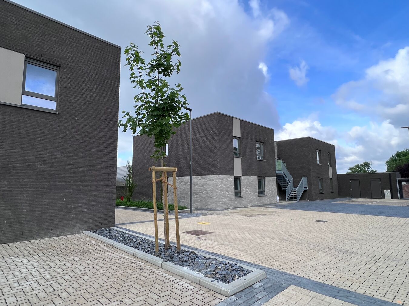 CONSTRUCTION de 20 LOGEMENTS PUBLICS avec VOIRIE