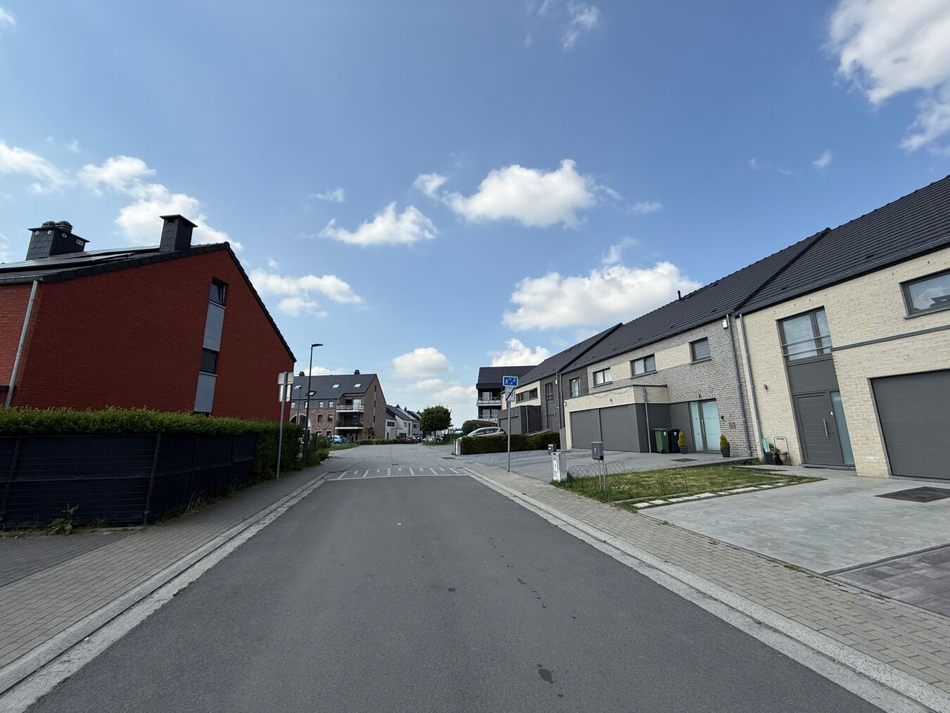 CONSTRUCTION de 75 LOGEMENTS PRIVES avec VOIRIE